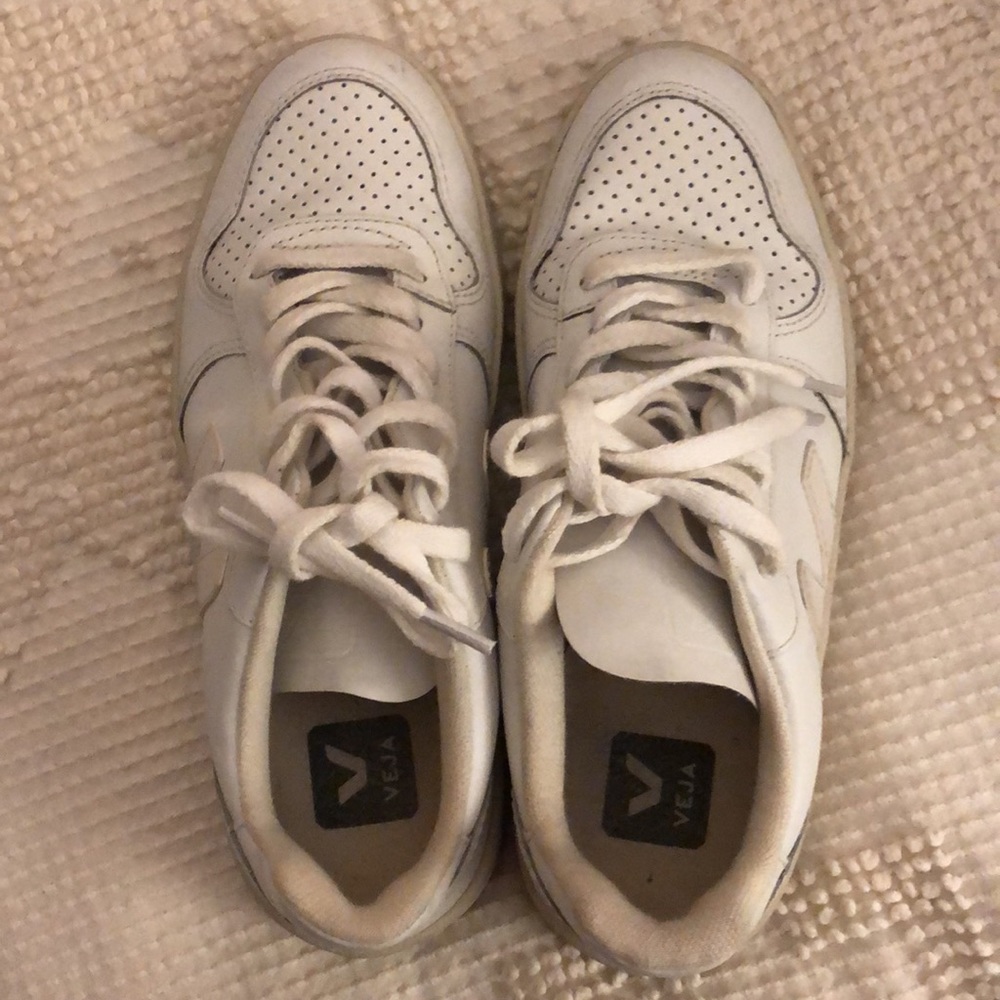 Veja V-10 Extra White Leather Sneaker Shoes 36 / 5 Women's All White